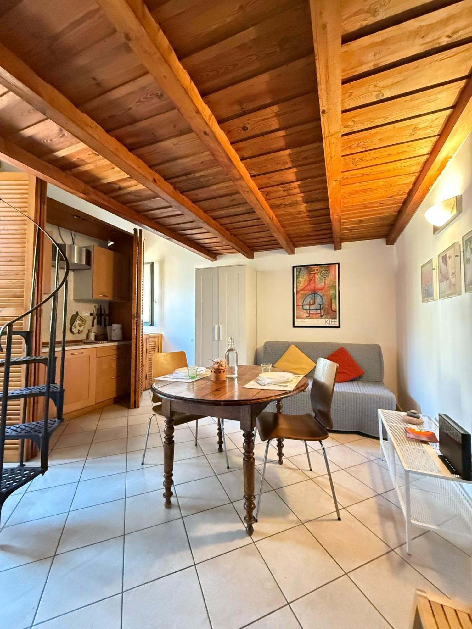 Apartamento Rione VI Loft Roma Habitación foto